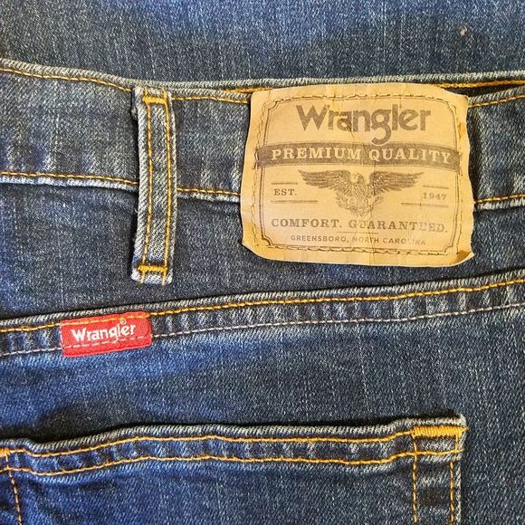 Wrangler Men’s Relaxed Fit Straight Leg Blue Denim Jeans Size 42x29 - Picture 3 of 4